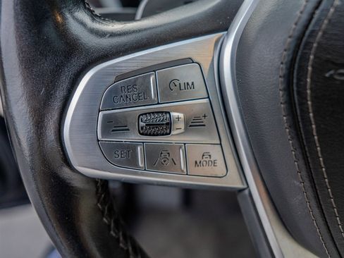 Used 2020 BMW 750i xDrive w/ Executive Package image 16