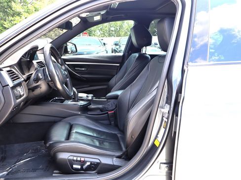 Used 2018 BMW 340i Sedan RWD image 16
