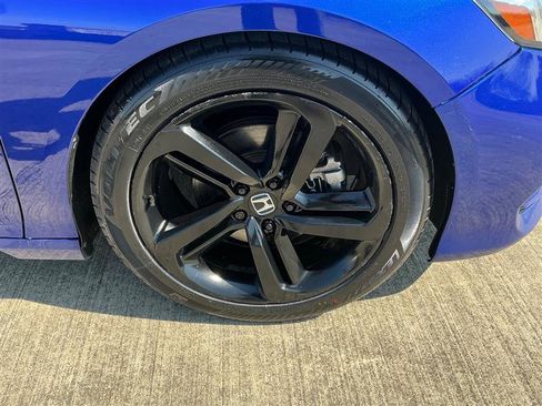 Used 2018 Honda Accord Sport image 22
