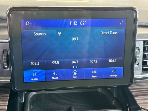 Used 2021 Ford Explorer Limited w/ Equipment Group 301A AWD/4WD image 16
