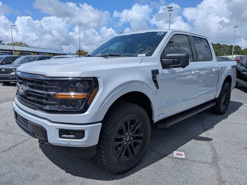 New 2025 Ford F150 XLT w/ Equipment Group 303A High image 8