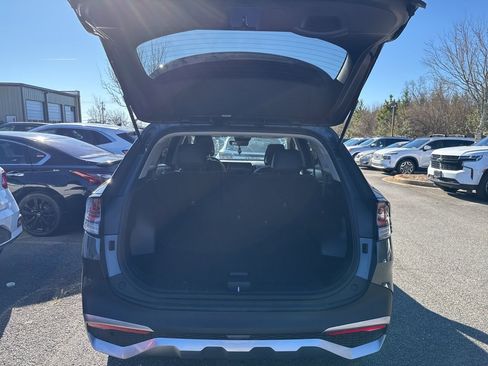 Used 2025 Kia Sportage EX image 7