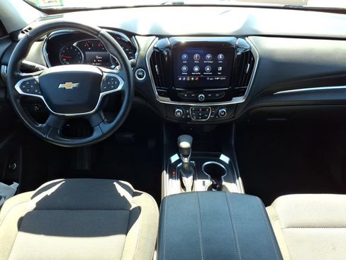 Used 2021 Chevrolet Traverse LT AWD/4WD image 14