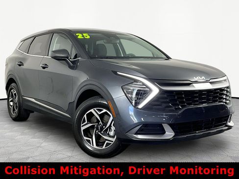 Used 2025 Kia Sportage LX AWD/4WD image 3