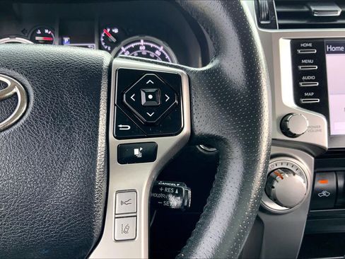 Used 2022 Toyota 4Runner TRD Sport AWD/4WD image 24