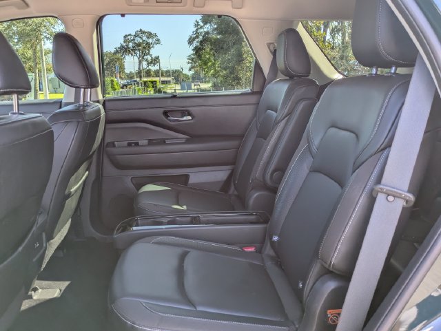 Used 2022 Nissan Pathfinder SL w/ SL Premium Package FWD image 10