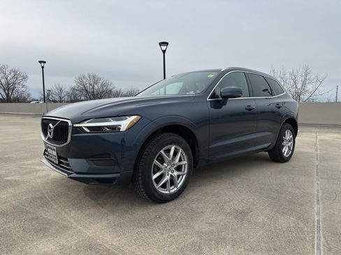 Used 2020 Volvo XC60 T5 Momentum w/ Protection Package Premier image 3