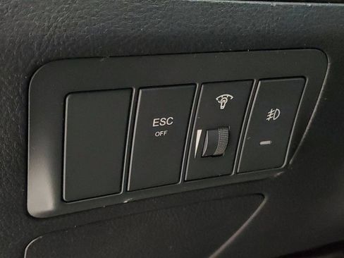Used 2009 Hyundai Santa Fe Limited w/ Navigation Pkg 5 FWD image 9