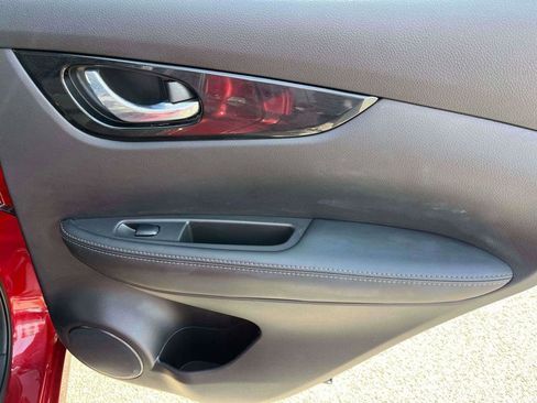 Used 2022 Nissan Rogue Sport SL image 8