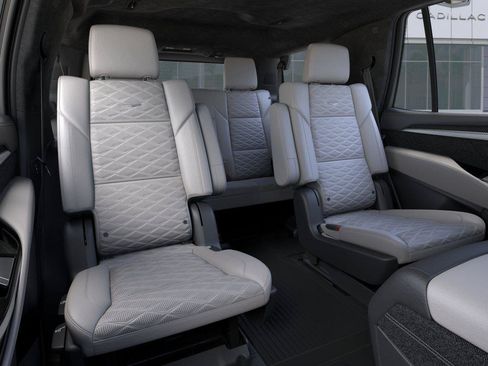 New 2026 Cadillac Escalade V w/ LPO, ONYX Package AWD/4WD image 17