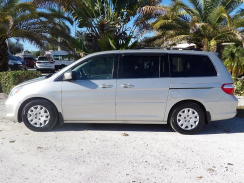 Used 2006 Honda Odyssey Touring image 3