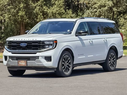 Used 2025 Ford Expedition Max Platinum AWD/4WD image 9