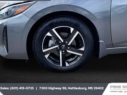 Used 2024 Nissan Sentra SV FWD image 7