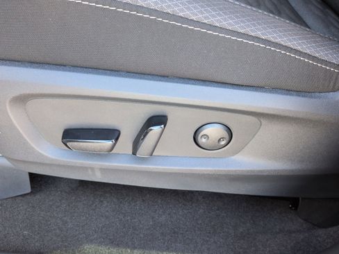 New 2026 Nissan Pathfinder SV image 21