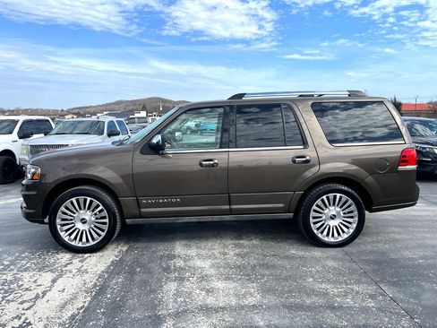 Used 2015 Lincoln Navigator 4WD w/ Equipment Group 101A Reserve image 6