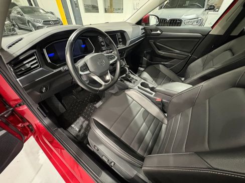 Used 2023 Volkswagen Jetta SE image 10