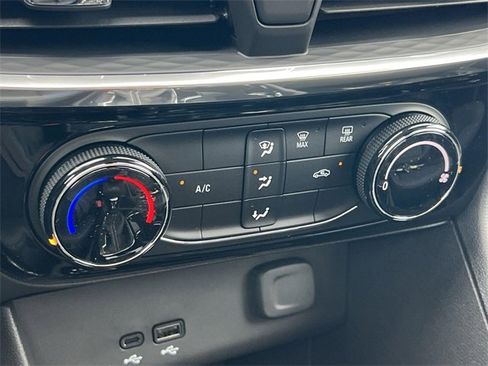 New 2026 Buick Encore GX Sport Touring image 17