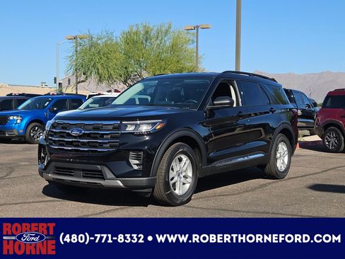 New 2025 Ford Explorer Active image 1