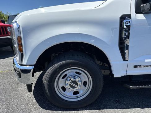 New 2025 Ford F350 XL w/ XL Chrome Package RWD image 11