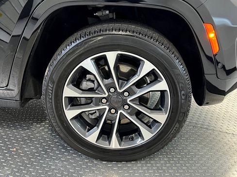 Used 2021 Jeep Grand Cherokee L Overland image 12