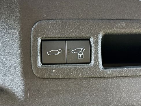 Used 2023 Subaru Solterra AWD image 29