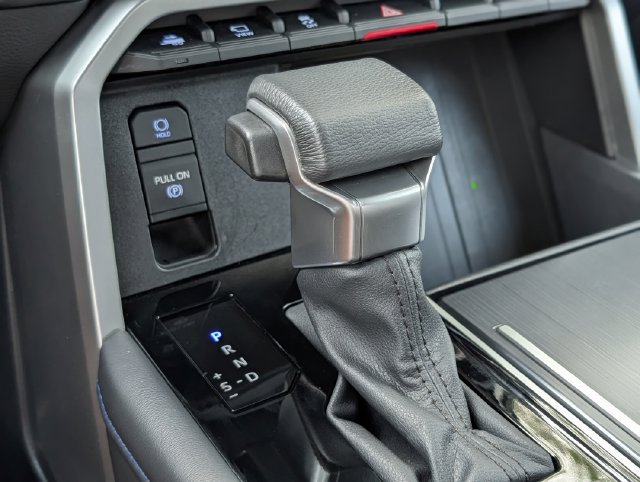 Used 2023 Toyota Tundra Platinum AWD/4WD image 18