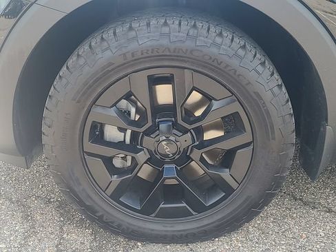 Used 2025 Kia Telluride AWD image 10