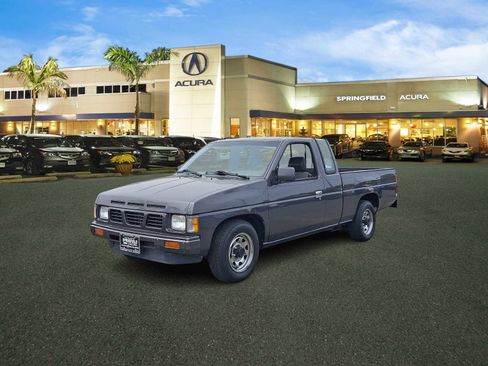 Used 1991 Nissan Pickup 2WD King Cab image 5