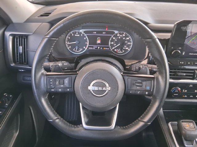 Used 2023 Nissan Pathfinder SL w/ Black Appearance Package FWD image 10