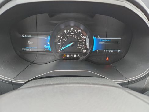 Certified 2022 Ford Edge SE image 16