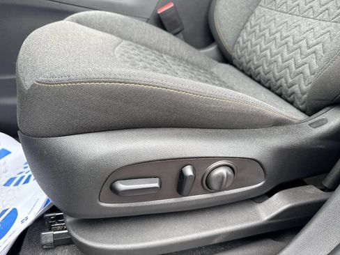 Used 2024 Chevrolet Equinox LT w/ LPO, Floor Liner Package FWD image 12