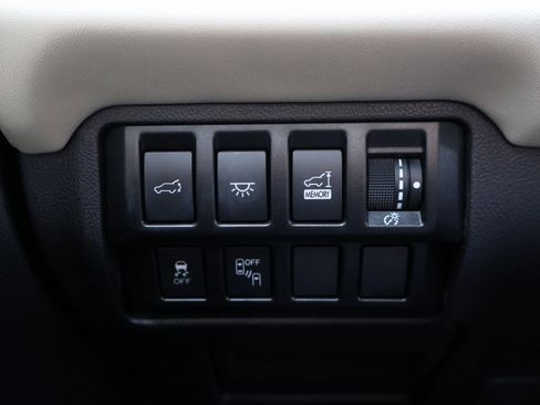 Used 2022 Subaru Ascent Limited w/ Technology Package image 34