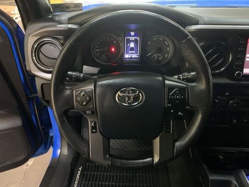 Used 2020 Toyota Tacoma TRD Sport image 25