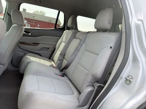 Used 2018 GMC Acadia SLE w/ LPO, Cargo Package FWD image 9
