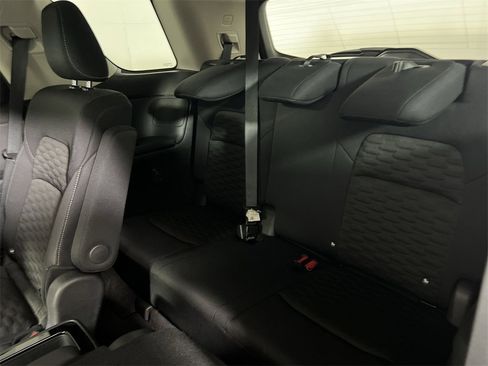 Certified 2022 Nissan Pathfinder SV w/ SV Premium Package image 25