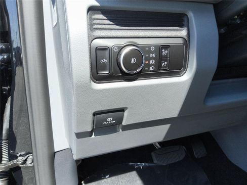 New 2026 Ford F250 XLT w/ Tremor Off-Road Package AWD/4WD image 23