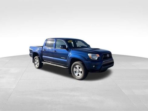 Used 2015 Toyota Tacoma 4x4 Double Cab image 7