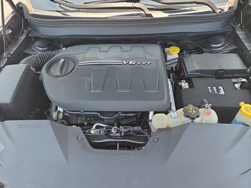 Certified 2019 Jeep Cherokee Limited w/ Trailer Tow Group AWD/4WD image 29
