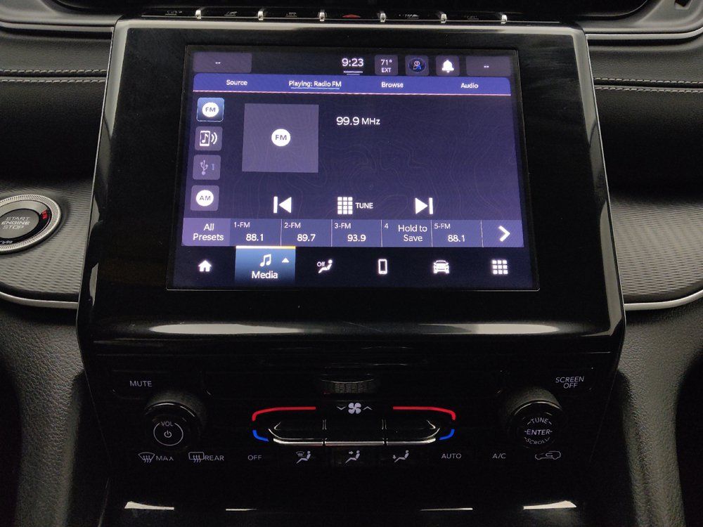 Used 2023 Jeep Grand Cherokee L Laredo RWD image 25