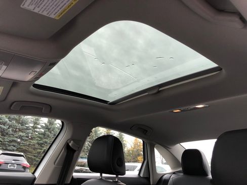 Used 2025 Volkswagen Jetta SEL image 16