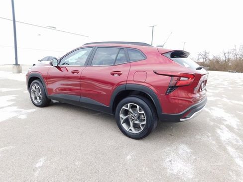 Used 2025 Chevrolet Trax LT image 5