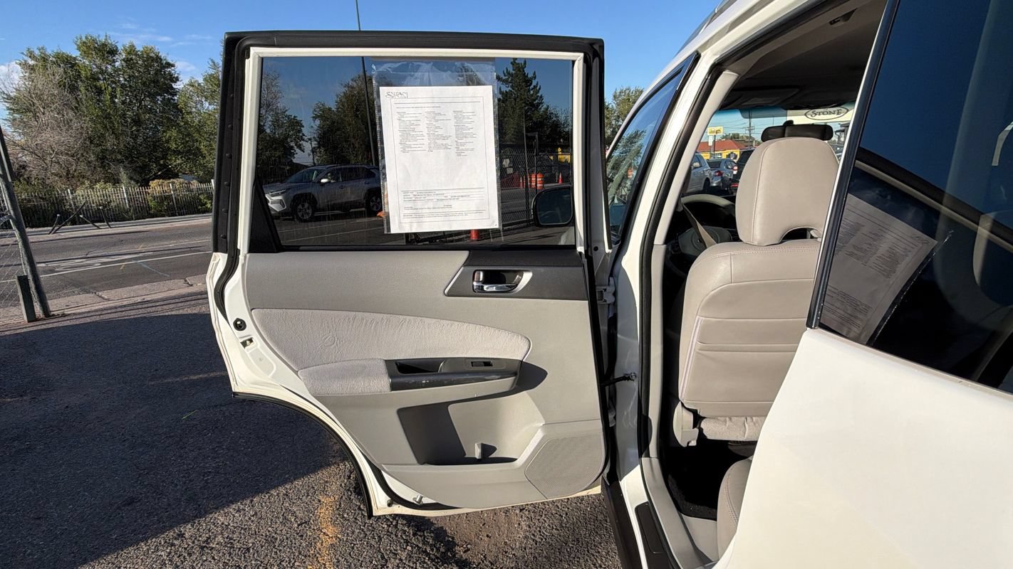 Used 2012 Subaru Forester 2.5X Touring AWD/4WD image 11