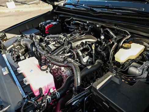 New 2025 Toyota Tacoma SR5 image 7