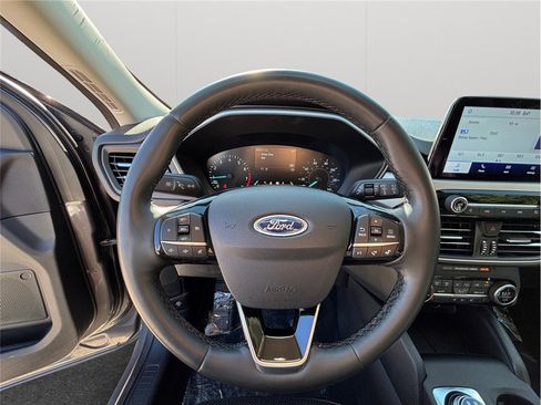 Used 2021 Ford Escape SEL image 24