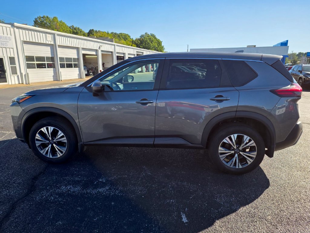 Used 2023 Nissan Rogue SV AWD/4WD image 5