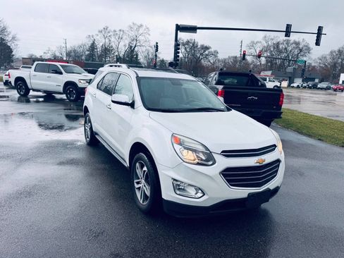 Used 2016 Chevrolet Equinox LTZ w/ Enhanced Convenience Package image 3