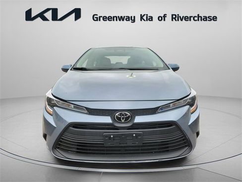 Used 2024 Toyota Corolla LE image 2