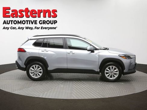 Used 2024 Toyota Corolla Cross LE image 41