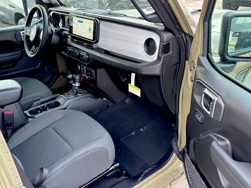 New 2026 Jeep Gladiator Sport image 30