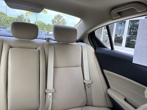 Used 2015 Acura ILX w/ Technology Package FWD image 19
